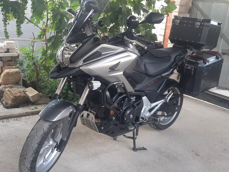 2017 Honda NC 750X, серый, 985000 рублей, вид 2