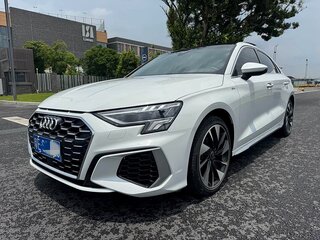 2023 Audi A3 35 TFSI Long IV (8Y), белый, 1890000 рублей, вид 1