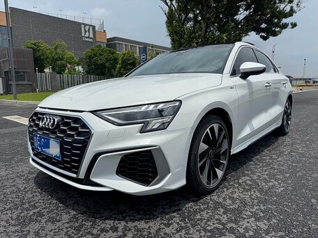 2023 Audi A3 35 TFSI Long IV (8Y), белый, 1890000 рублей, вид 1