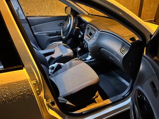2011 Kia Rio II Рестайлинг, белый, 830000 рублей, вид 5