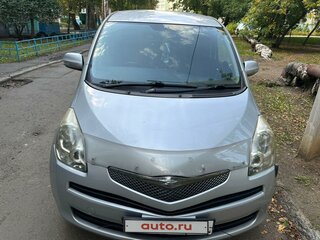 2010 Toyota Ractis I, серебристый, 750000 рублей, вид 3