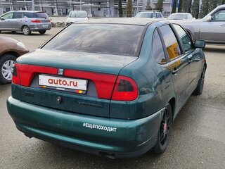 1997 SEAT Cordoba I, зелёный, 255000 рублей, вид 4