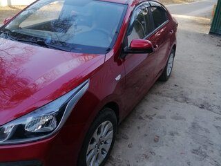 2017 Kia Rio IV, красный, 1300000 рублей, вид 1