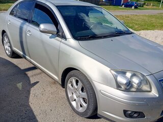 2008 Toyota Avensis II Рестайлинг, серебристый, 1050000 рублей, вид 1