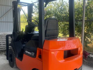 2008 Toyota 32-8FGF15, 700000 рублей, вид 1