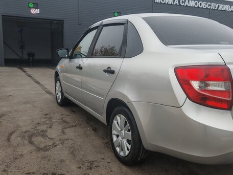 2016 Lada (ВАЗ) Granta I, серебристый, 345000 рублей, вид 4