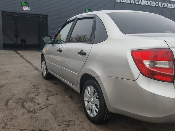 2016 Lada (ВАЗ) Granta I, серебристый, 345000 рублей - вид 5