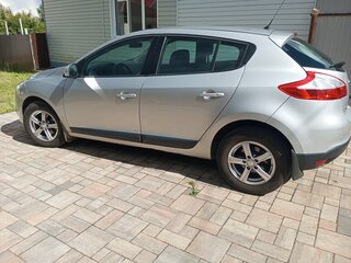 2011 Renault Megane III, серебристый, 1090000 рублей, вид 4