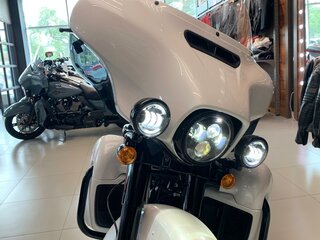 2023 Harley-Davidson Ultra Limited, белый, 3750000 рублей, вид 4