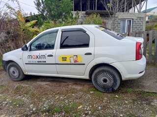 2011 Renault Logan I Рестайлинг, белый, 350000 рублей, вид 2