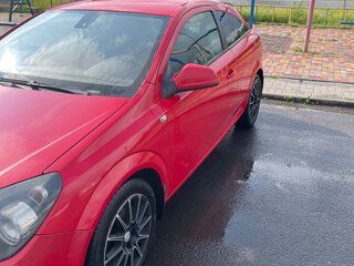 2010 Opel Astra GTC H Рестайлинг, красный, 480000 рублей, вид 3