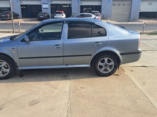 2004 Skoda Octavia I (A4) Рестайлинг, серый, 410000 рублей, вид 2