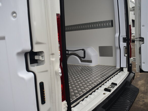 2026 Dongfeng K33, белый, 5700000 рублей - вид 9