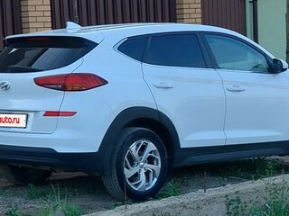 2018 Hyundai Tucson III Рестайлинг, белый, 1800000 рублей, вид 2