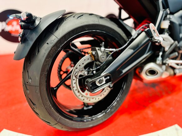 2026 Triumph Trident 660, серый, 1050000 рублей - вид 23