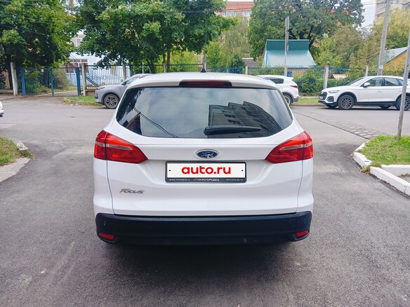 2016 Ford Focus III Рестайлинг, белый, 699000 рублей - вид 4