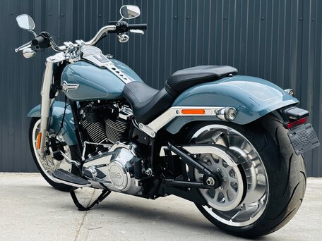 2024 Harley-Davidson Fat Boy, голубой, 3500000 рублей, вид 5