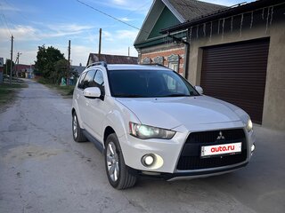 2011 Mitsubishi Outlander II Рестайлинг, белый, 1190000 рублей, вид 4