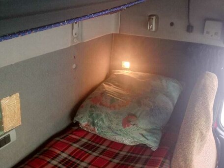 2012 Volvo FM, красный, 3600000 рублей, вид 5