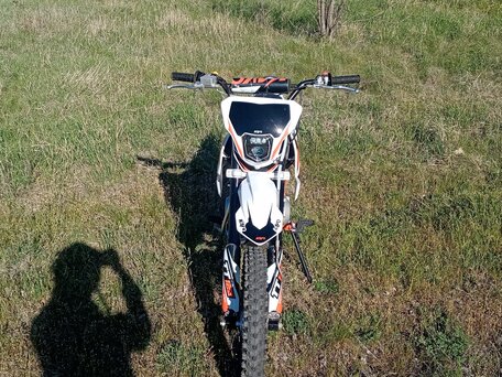 2024 Kayo Basic TT125, красный, 70000 рублей, вид 5