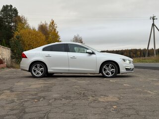 2014 Volvo S60 II Рестайлинг, белый, 1690000 рублей, вид 5