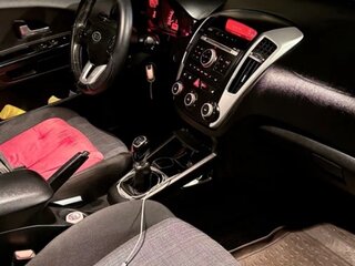 2010 Kia Ceed I Рестайлинг, белый, 560000 рублей, вид 3
