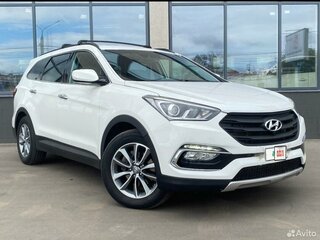 2017 Hyundai Santa Fe Grand III Рестайлинг, белый, 2400000 рублей, вид 4