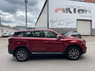 2024 Geely Atlas Pro, красный, 1960000 рублей, вид 5