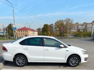 2019 Volkswagen Polo V Рестайлинг, белый, 1290000 рублей, вид 3