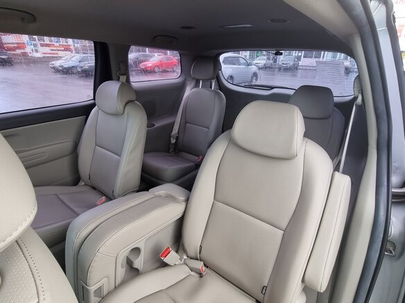 2019 Kia Carnival III, серебристый, 3000000 рублей - вид 17