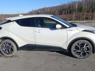 2020 Toyota C-HR I Рестайлинг, белый, 2750000 рублей, вид 2