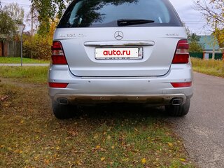 2008 Mercedes-Benz M-Класс 320 II (W164) Рестайлинг, серебристый, 1490000 рублей, вид 4
