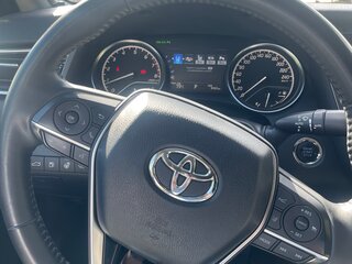 2018 Toyota Camry VIII (XV70), чёрный, 2850000 рублей, вид 4