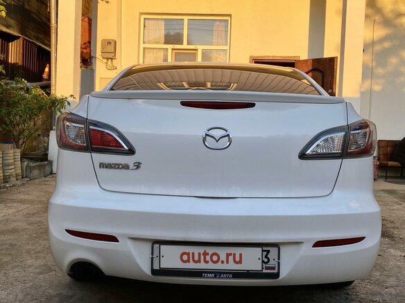 2012 Mazda 3 II (BL) Рестайлинг, белый, 1090000 рублей - вид 3