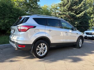 2017 Ford Kuga II Рестайлинг, серебристый, 1745000 рублей, вид 3