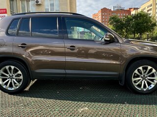 2014 Volkswagen Tiguan I Рестайлинг, коричневый, 1270000 рублей, вид 3