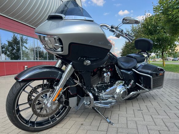 2019 Harley-Davidson CVO Road Glide, серебристый, 2900000 рублей - вид 6