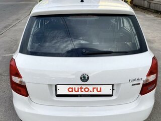 2013 Skoda Fabia II Рестайлинг, белый, 650000 рублей, вид 4