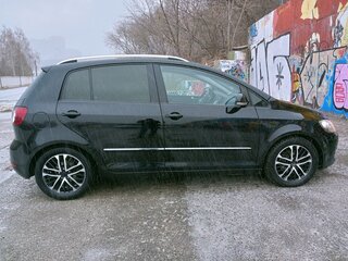 2011 Volkswagen Golf Plus II, чёрный, 750000 рублей, вид 2