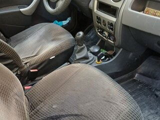 2010 Renault Logan I Рестайлинг, бежевый, 750000 рублей, вид 4