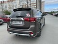 2018 Mitsubishi Outlander PHEV III Рестайлинг 2, коричневый, 3199000 рублей - вид 4