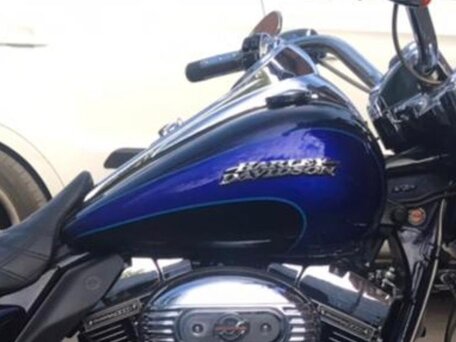 2007 Harley-Davidson CVO, синий, 1350000 рублей, вид 3
