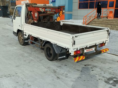 1990 Mazda Titan, белый, 1800000 рублей, вид 4