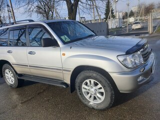 2007 Toyota Land Cruiser 100 Series Рестайлинг 2, серебристый, 3750000 рублей, вид 4