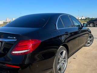 2020 Mercedes-Benz E-Класс 200 V (W213, S213, C238), чёрный, 4500000 рублей, вид 3