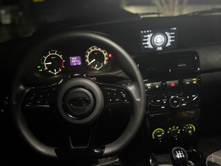 2017 Lada (ВАЗ) Priora I Рестайлинг, белый, 740000 рублей, вид 2