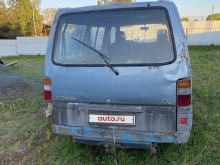 1988 Mitsubishi Delica III, голубой, 100000 рублей, вид 5