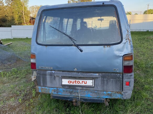1988 Mitsubishi Delica III, голубой, 100000 рублей - вид 4