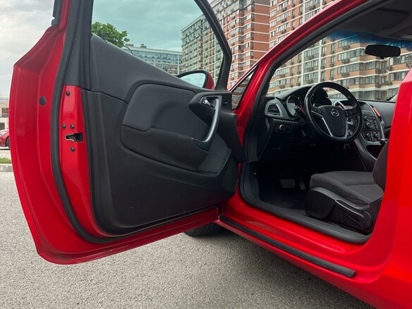 2012 Opel Astra GTC J Рестайлинг, красный, 877000 рублей - вид 21