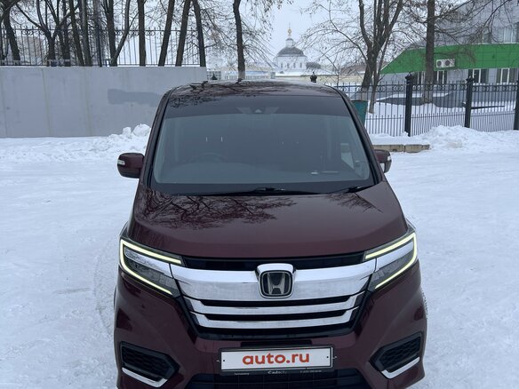 2018 Honda Stepwgn Spada V Рестайлинг, красный, 2300000 рублей